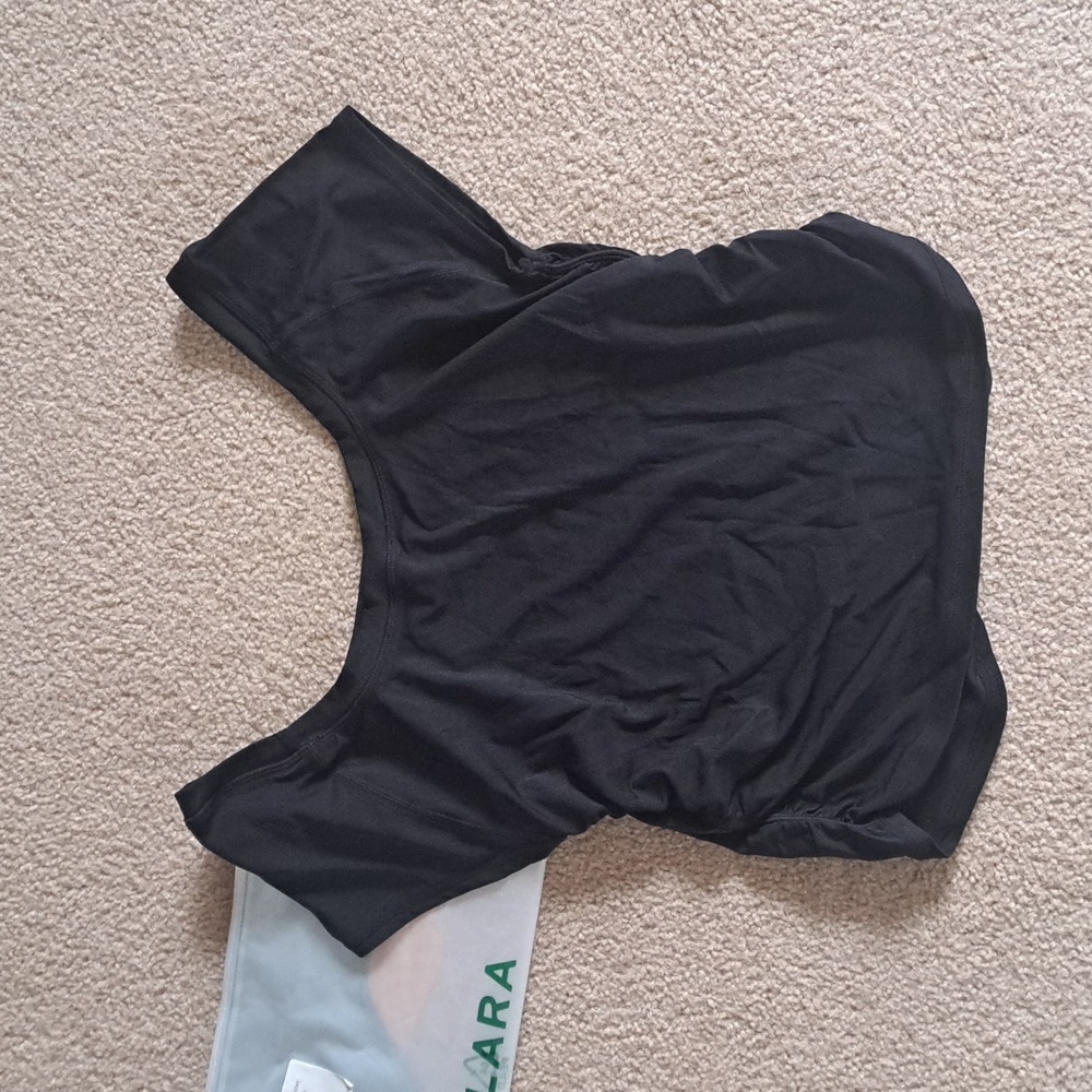 LARGE   HALARA SLASH NECK RUCHED BABY TEE - Picture 7 of 8